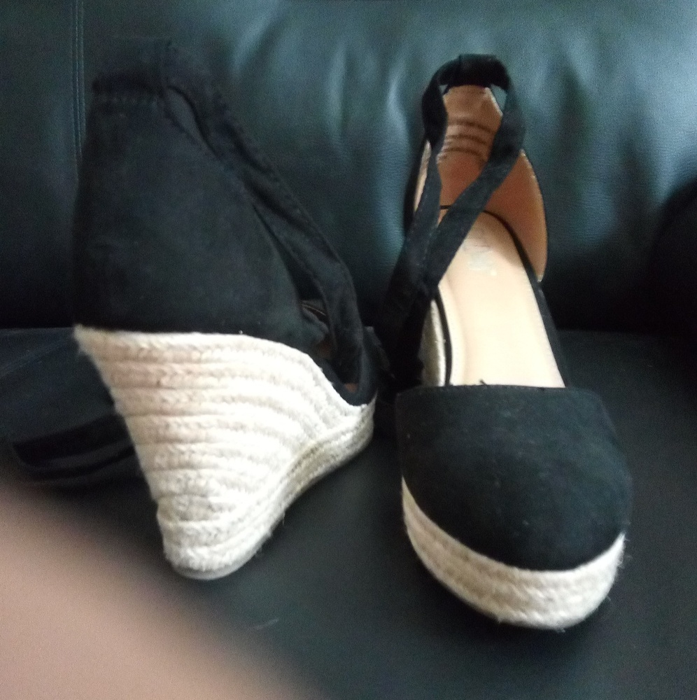 Black Wedges 4"